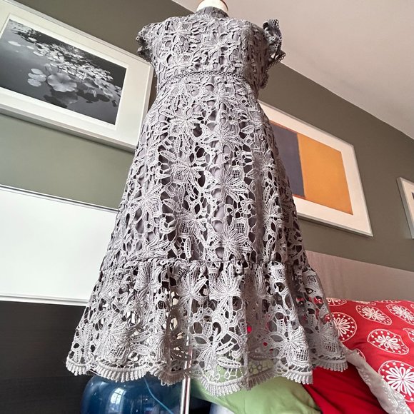- J.O.A. Keyhole Lace Tiered Dress in Gray with Ruffled Sleeves SMALL   - W562 - Picture 11 of 15